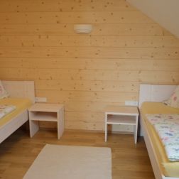 Kinderzimmer DG  (2).JPG